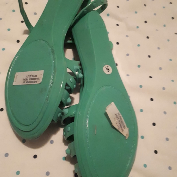 Sandals - Picture 3 of 3